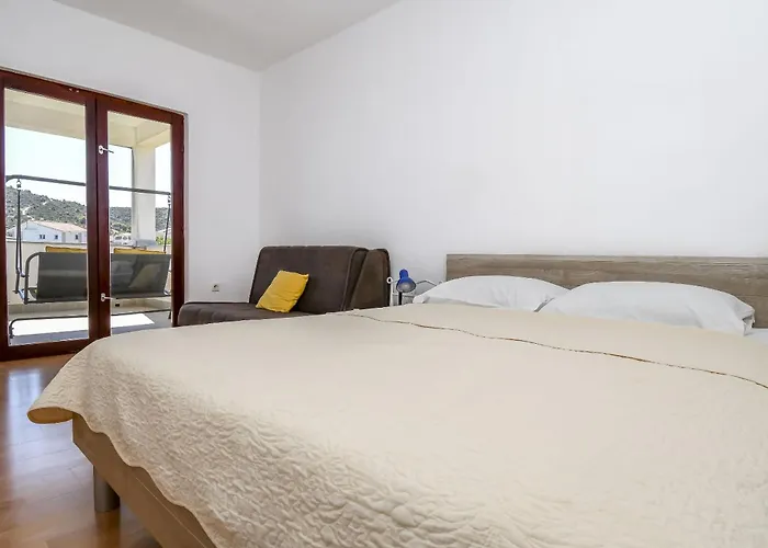 Deni Apartmán *