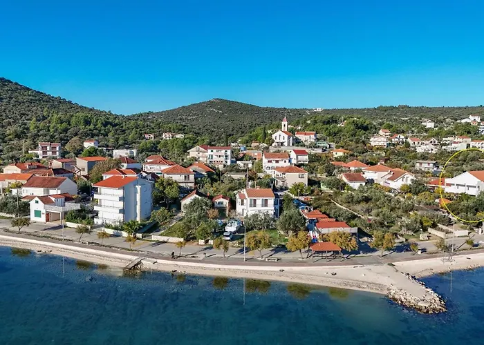 Deni Vinišće