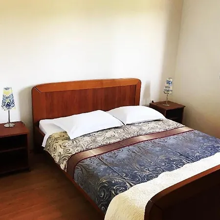 Deni - 30 M From Sea Apartment