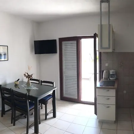 Apartment Deni - 30 M From Sea *