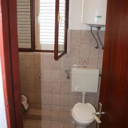 Deni - 30 M From Sea Apartment *