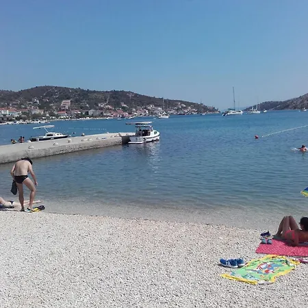 Deni Vinišće