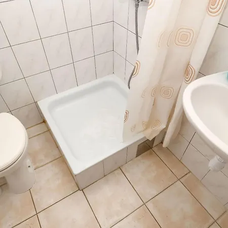 Deni דירה *